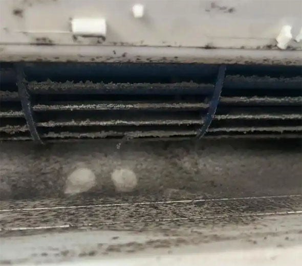 枣庄市空调吹的风有股烧焦味是怎么回事